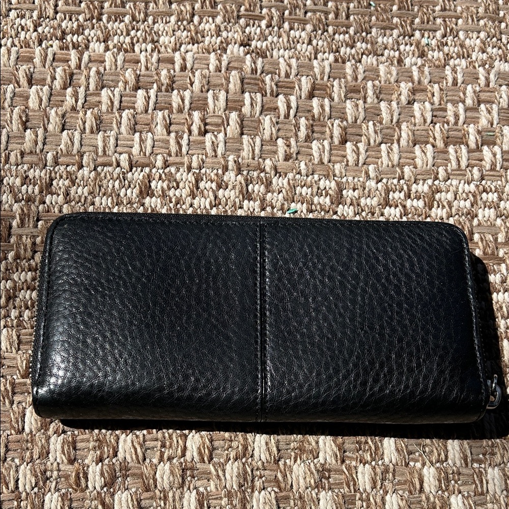 Cole Haan Black Pebbled Leather Zip around Wallet with Metal Logo - Picture 2 of 6